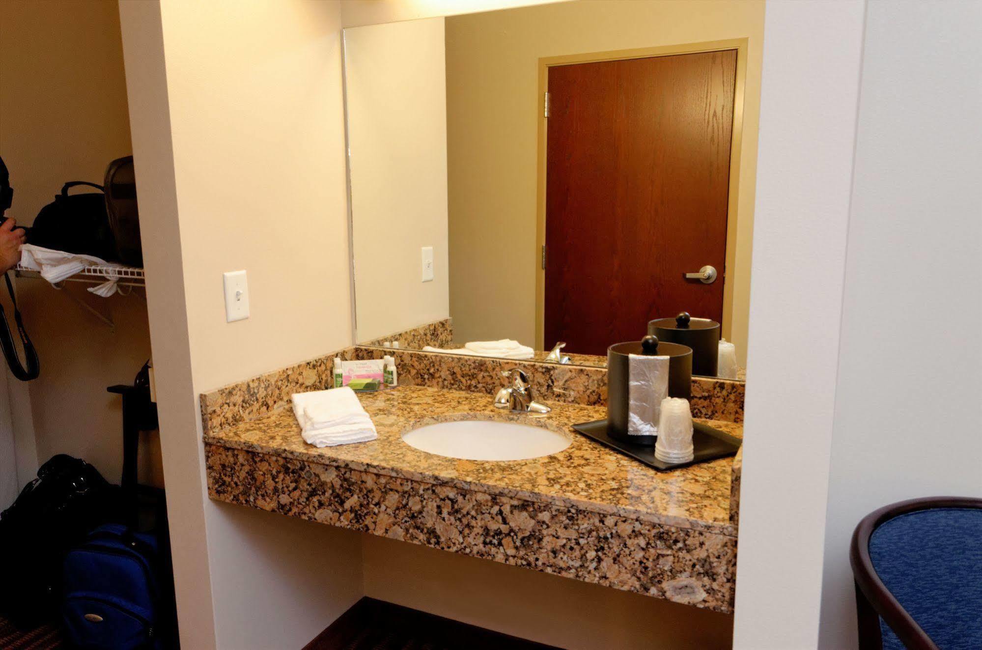Cobblestone Inn&Suites Fort Madison Extérieur photo